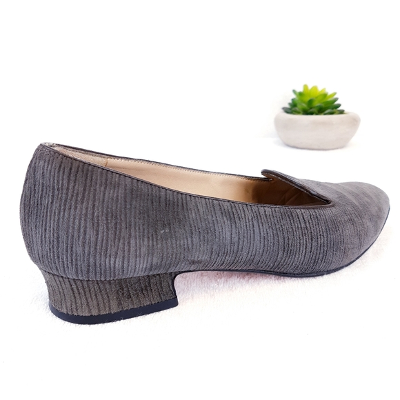 SALVATORE FERRAGAMO SUEDE SHOES - Picture 3 of 16